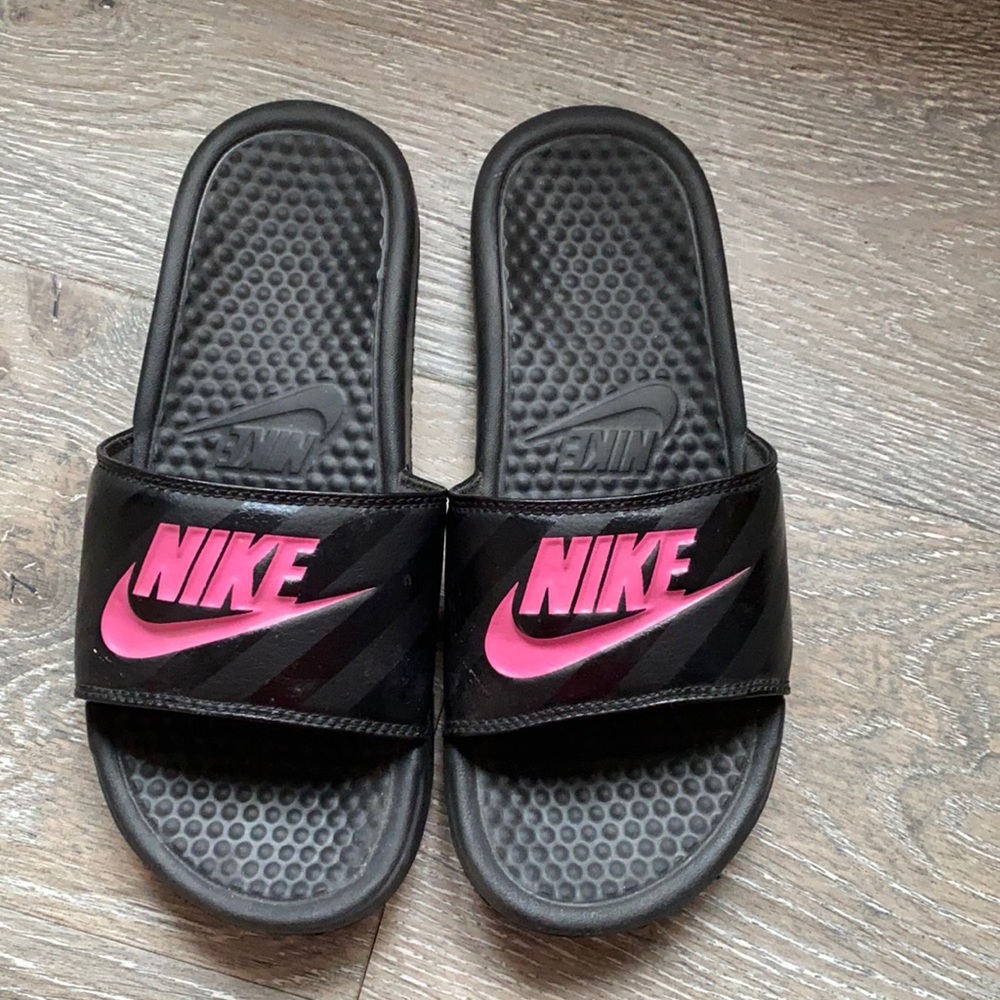 Women’s Nike slides